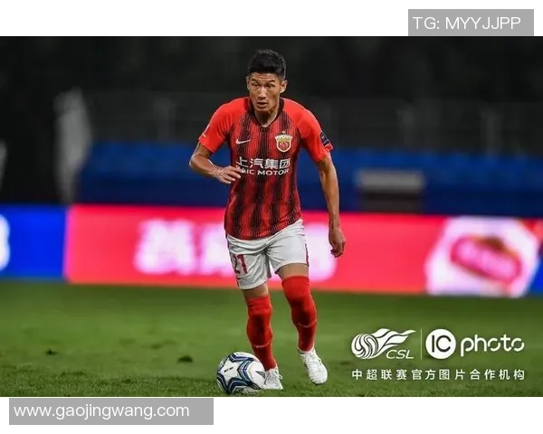 中国足球老将于海的绿茵岁月与坚守精神传递拼搏力量