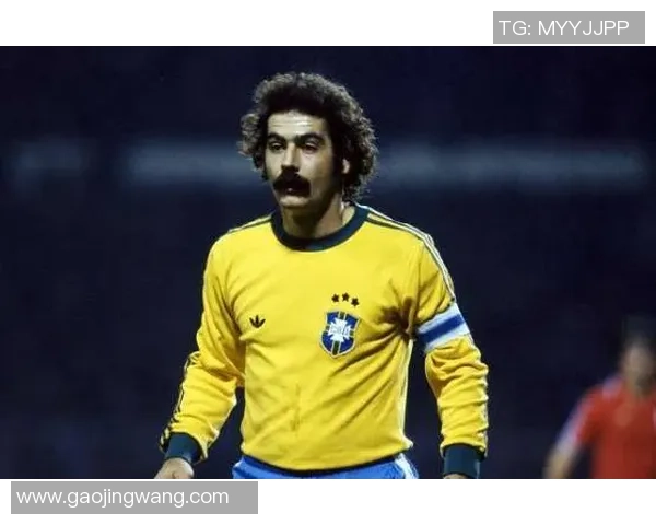 英伦范足球巨星的优雅风度与绿茵传奇完美交织的时代风尚