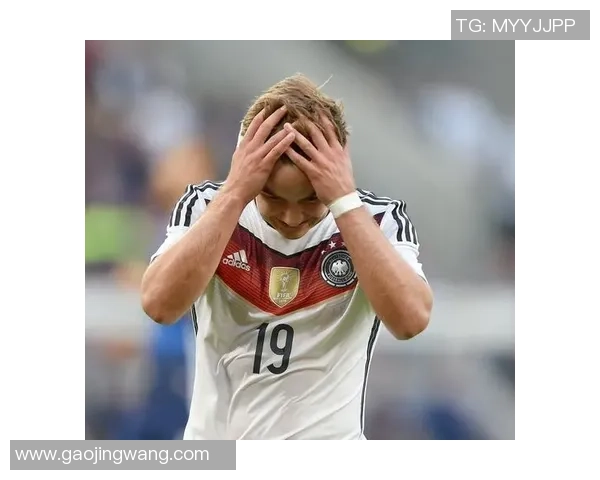 足球场上支帐篷的球星：赛场外的独特风景与背后的故事